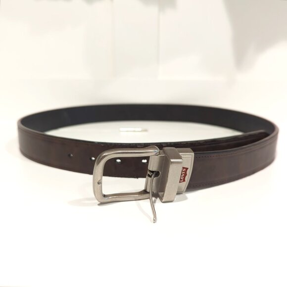 SOLD | Levi’s Men’s Carrier Cargo Shorts (Lot of 3) + Levi's Reversible Belt - Picture 5 of 9